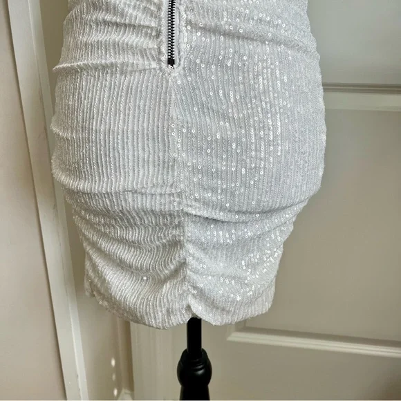 Hello Molly Frequent The Club Dress White Sz 6 - Picture 14 of 16